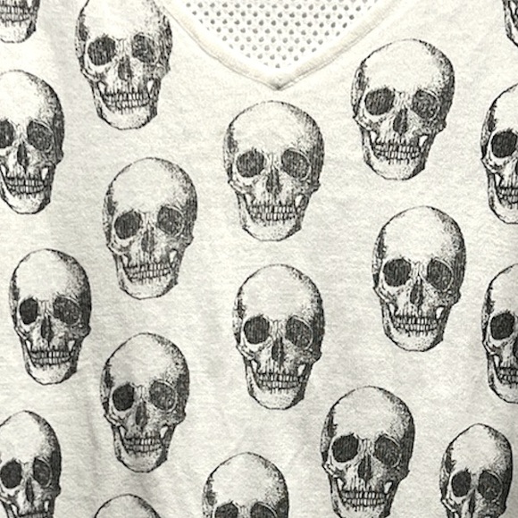 TORRID Skull Short Sleeve Knit Top Sz 3 - Picture 5 of 11
